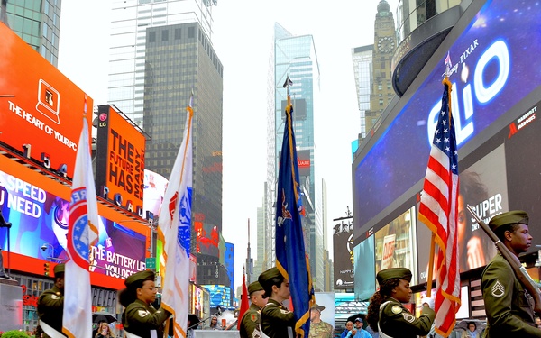Soldiers celebrate Army’s 250th Birthday in Times Square