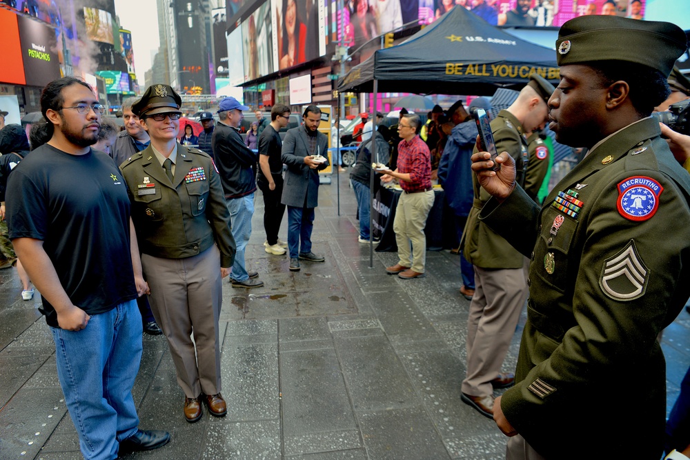 Soldiers celebrate Army’s 250th Birthday in Times Square