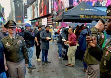 Soldiers celebrate Army’s 250th Birthday in Times Square