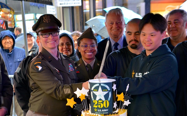 Soldiers celebrate Army’s 250th Birthday in Times Square