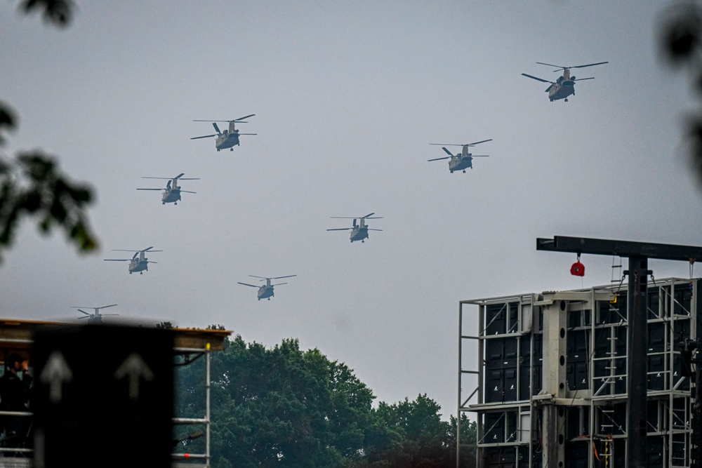 Paratroopers and Soldiers march in Birthday Parade
