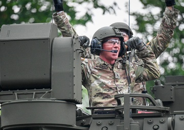 Paratroopers and Soldiers march in Birthday Parade
