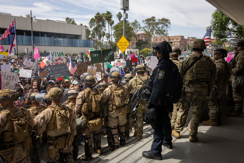 U.S. Marines, California Army National Guard, Department of Homeland Security guard federal building