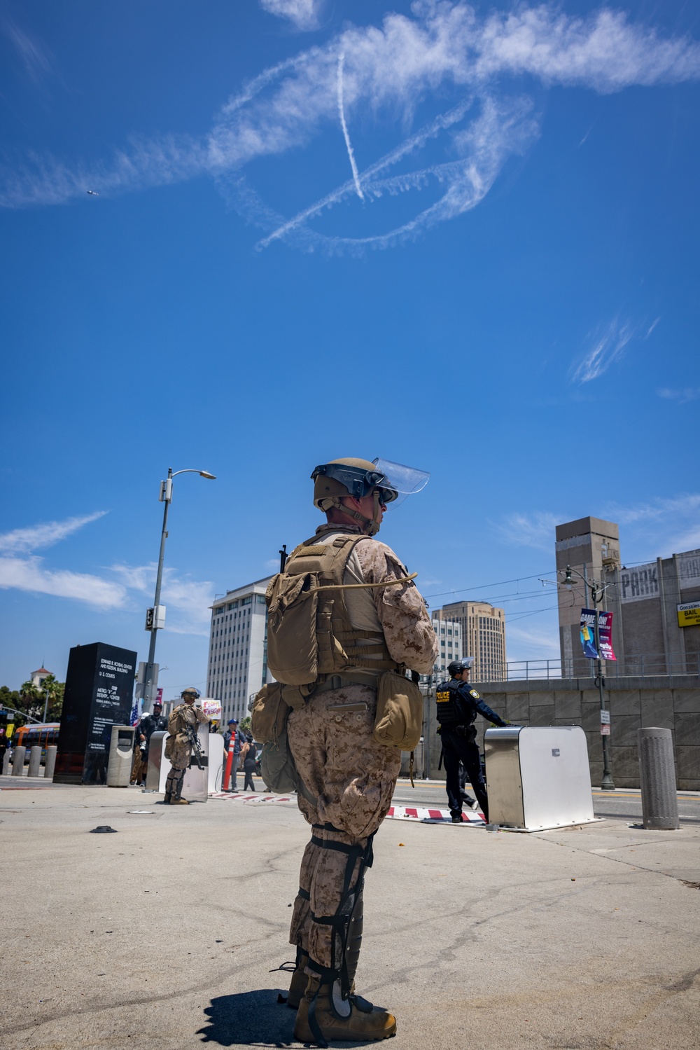 U.S. Marines, California Army National Guard, Department of Homeland Security guard federal building