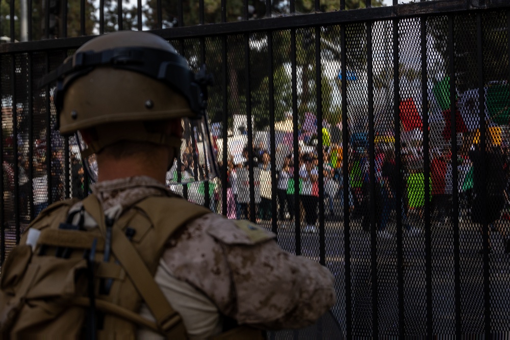 U.S. Marines guard federal building to assist California Army National Guard