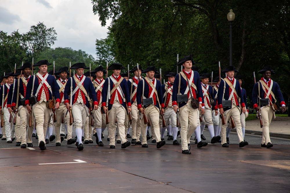U.S. Army Soldiers, Equipment and Equestrian Teams Merge to Head to the Parade