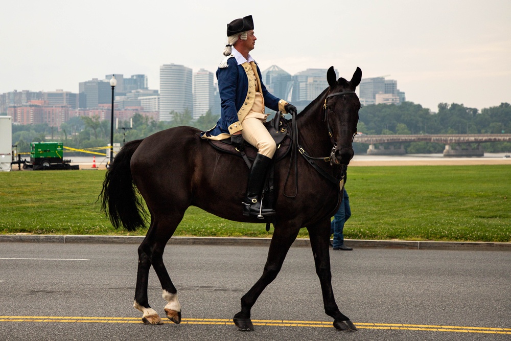 U.S. Army Soldiers, Equipment and Equestrian Teams Merge to Head to the Parade