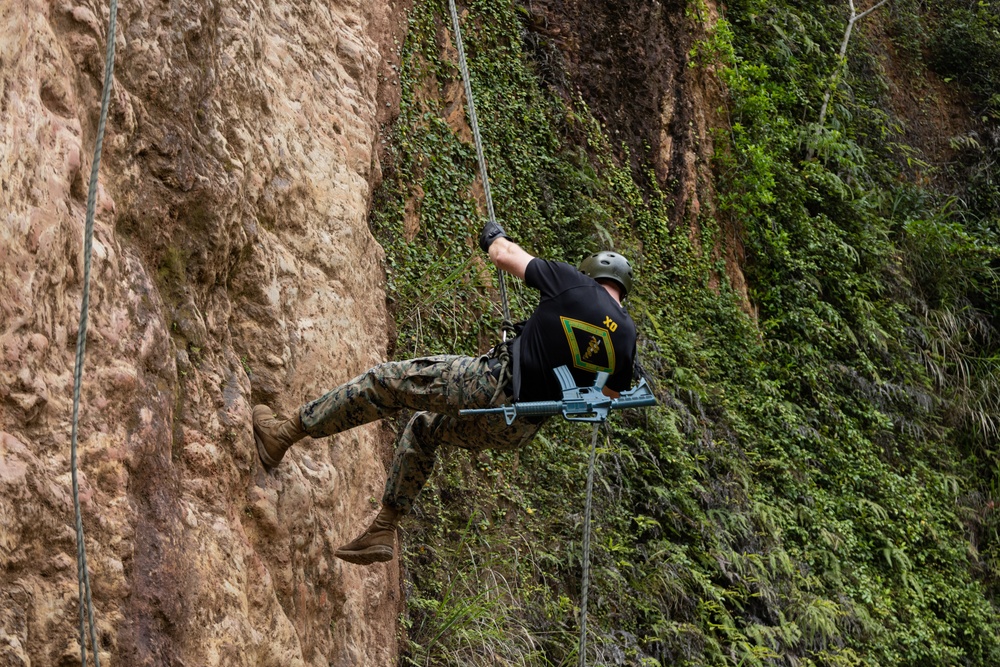 Jungle Leaders Course 2-25| Cliff Rappel