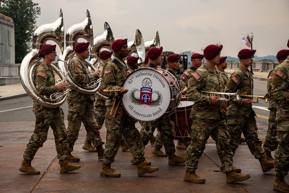 U.S. Army Soldiers, Equipment and Equestrian Teams Merge to Head to the Parade