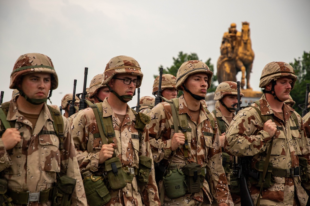 U.S. Army Soldiers, Equipment and Equestrian Teams Merge to Head to the Parade