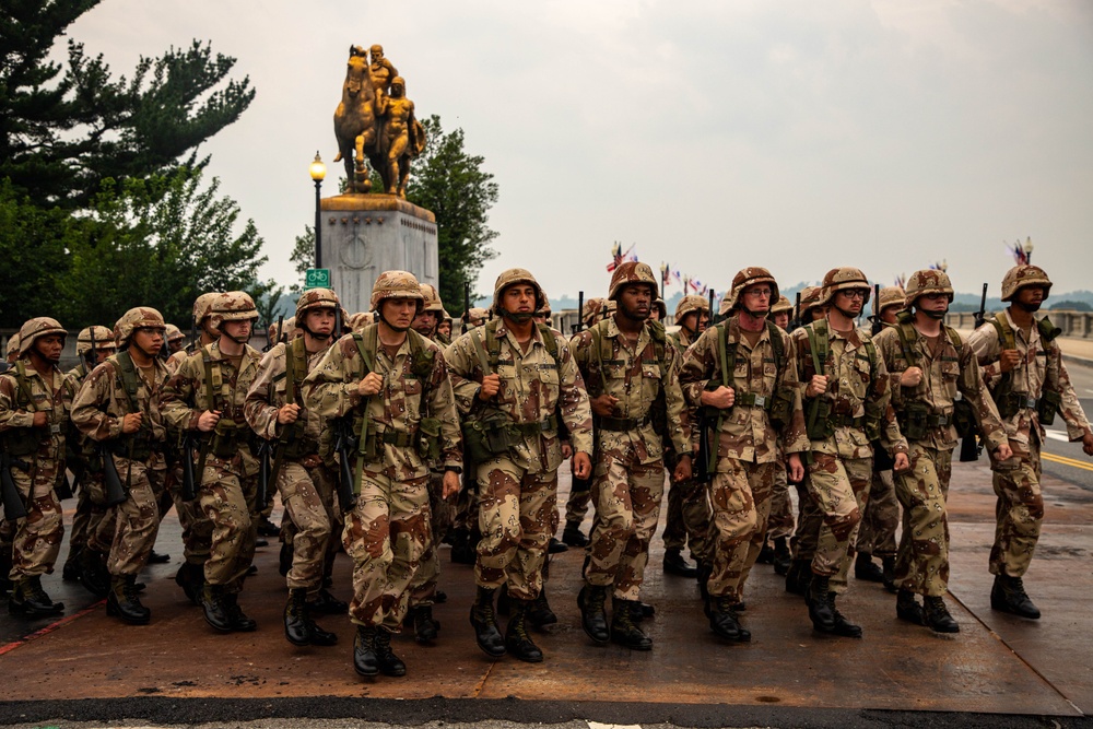 U.S. Army Soldiers, Equipment and Equestrian Teams Merge to Head to the Parade