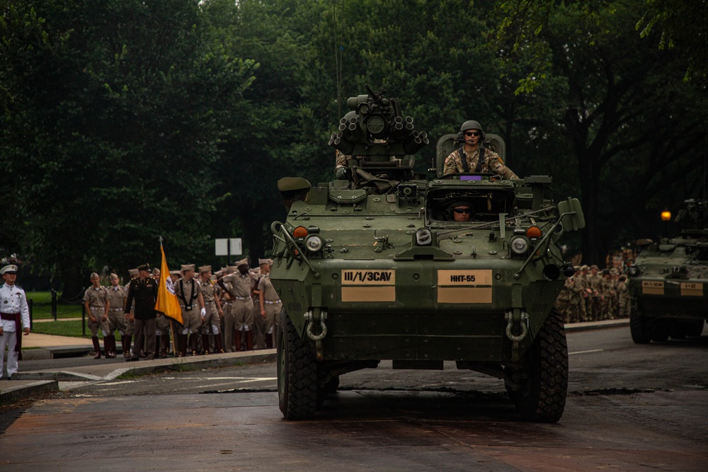 U.S. Army Soldiers, Equipment and Equestrian Teams Merge to Head to the Parade