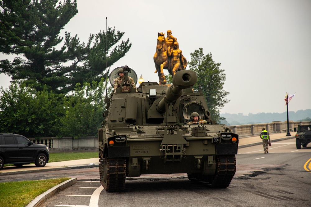 U.S. Army Soldiers, Equipment and Equestrian Teams Merge to Head to the Parade