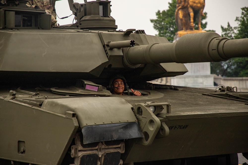 U.S. Army Soldiers, Equipment and Equestrian Teams Merge to Head to the Parade