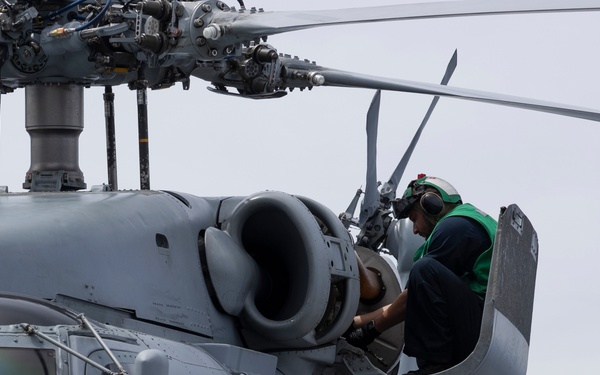Shoup conducts flight quarters