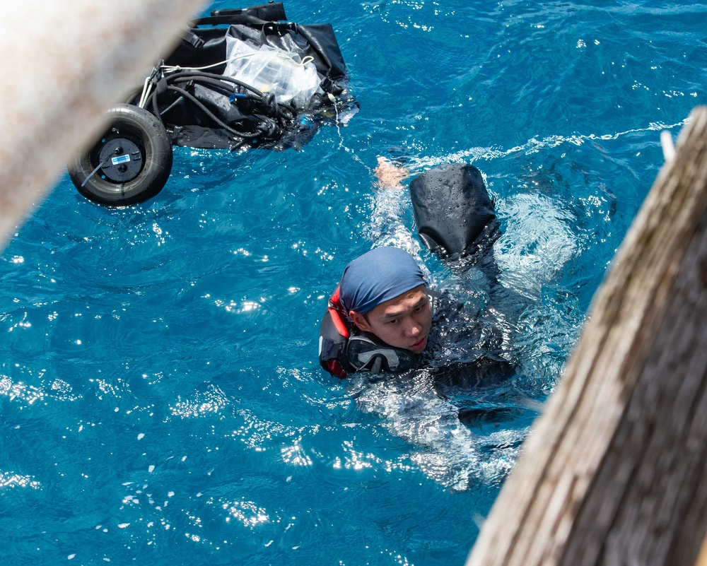 EODMU 5, RSN Naval Diving Unit Bi-lateral Training