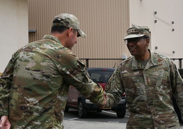 USTRANSCOM commander visits Yokota