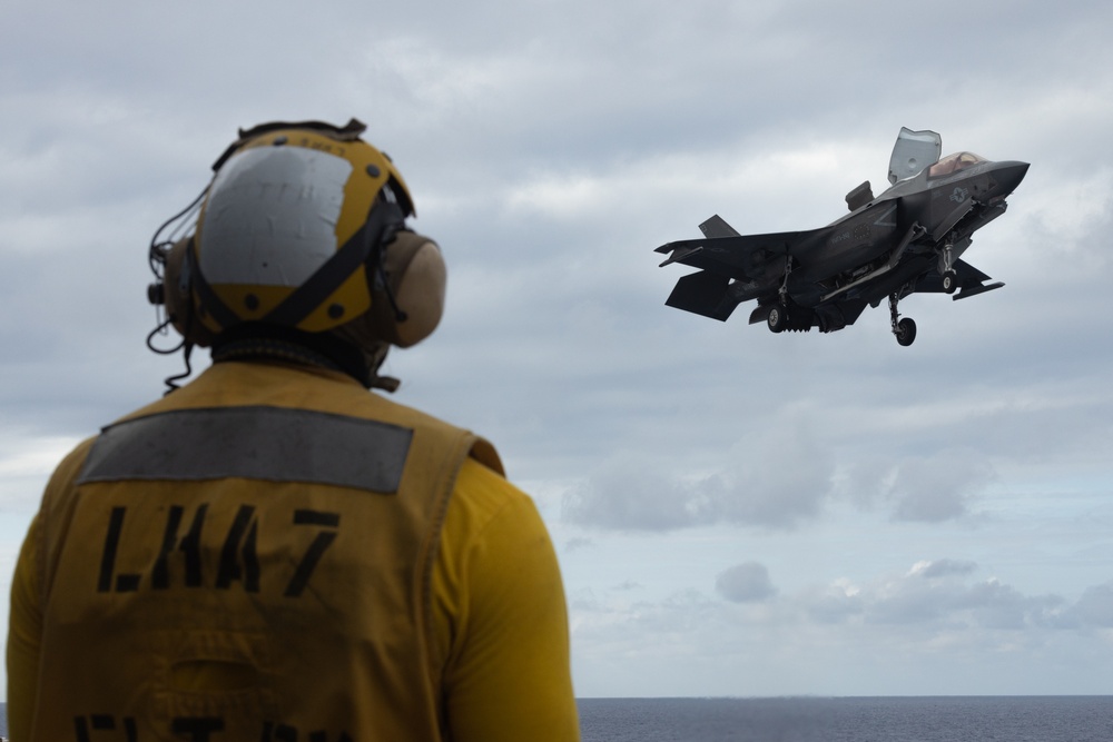 31st MEU | F-35B Lightning II flight operations