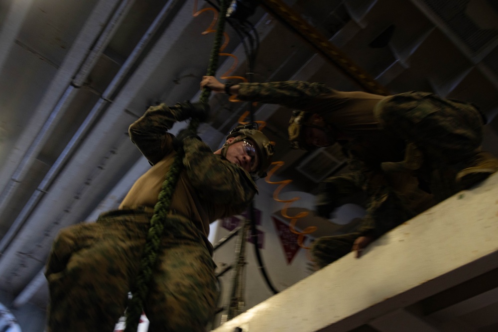 31st MEU | BLT 1/7 conducts intro to fast rope training