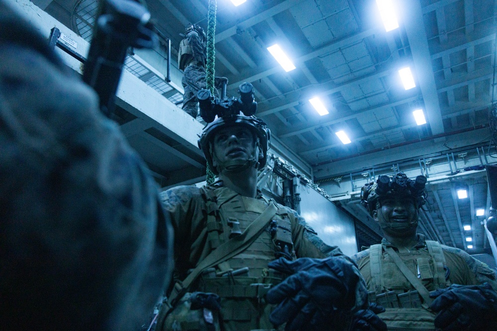 31st MEU | BLT 1/7 conducts intro to fast rope training