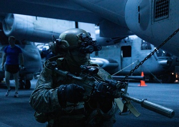 31st MEU | BLT 1/7 conducts intro to fast rope training