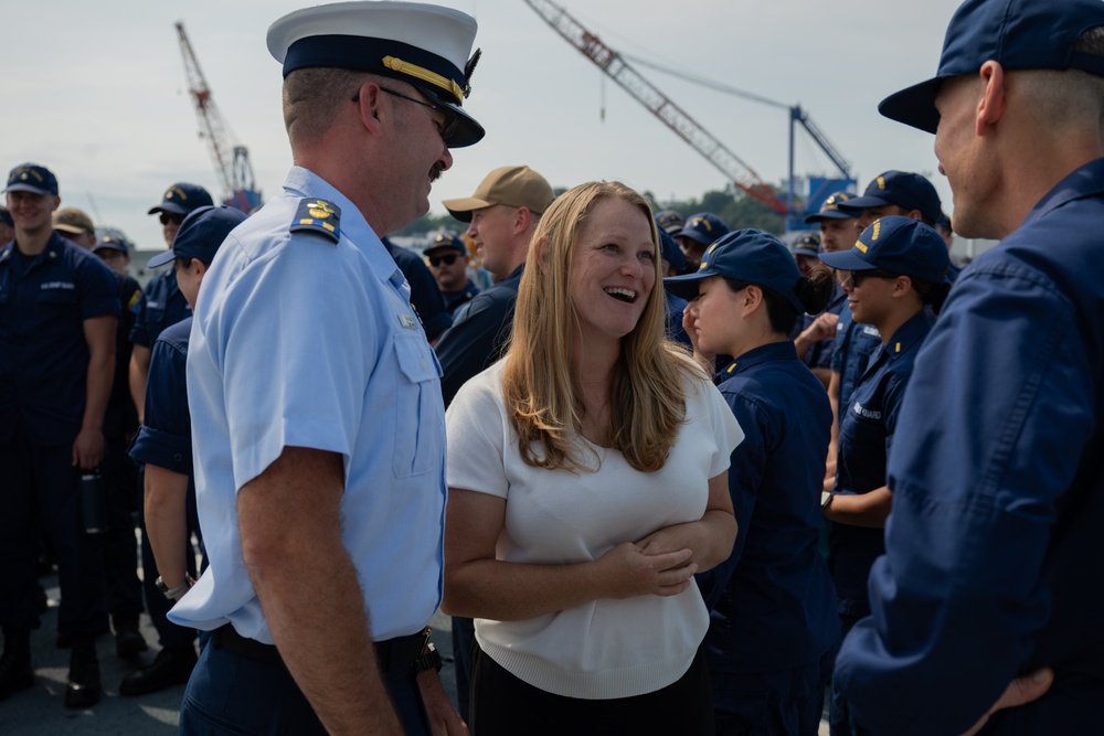 The Legend-class USCGC Stratton departs Fleet Activities Yokosuka