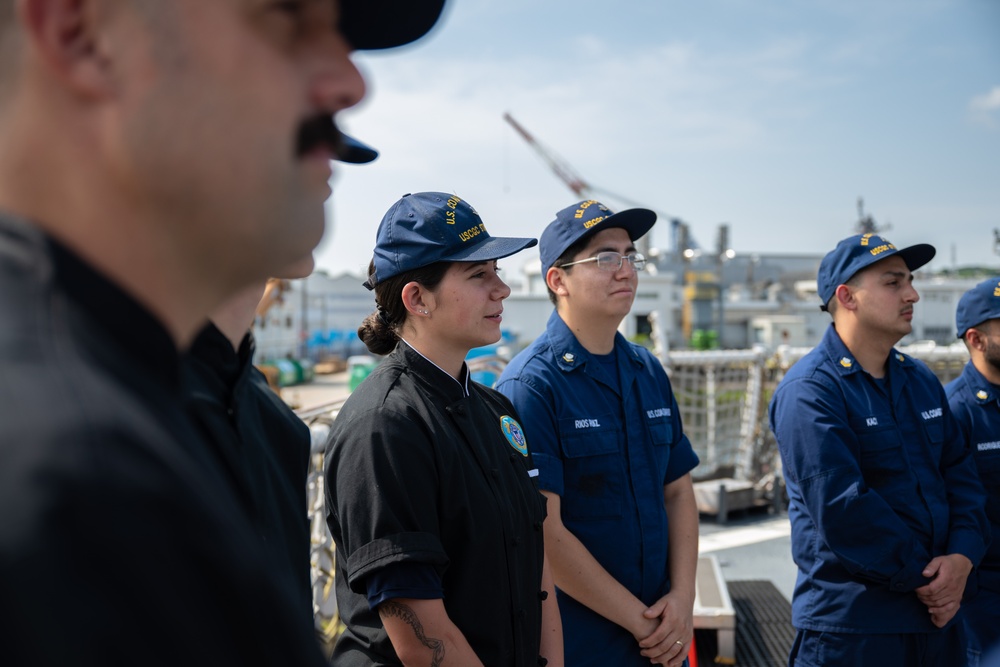 The Legend-class USCGC Stratton departs Fleet Activities Yokosuka