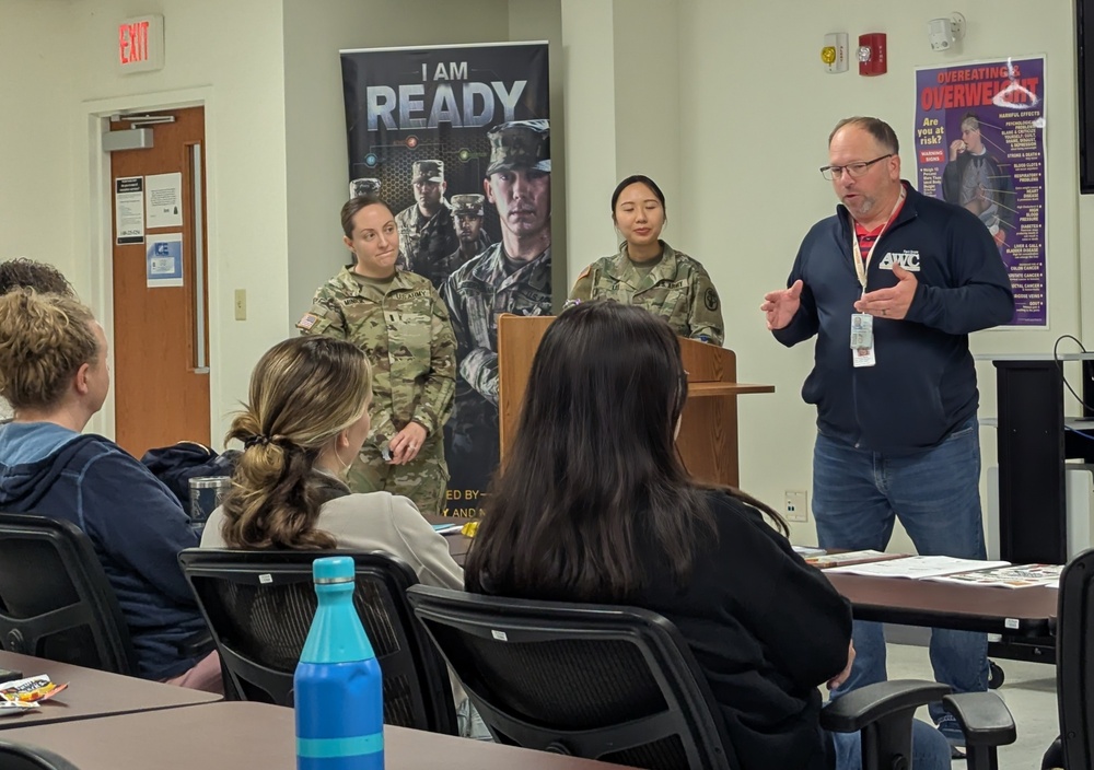 Fort Drum spouses take a wellness tour with Army Volunteer Corps