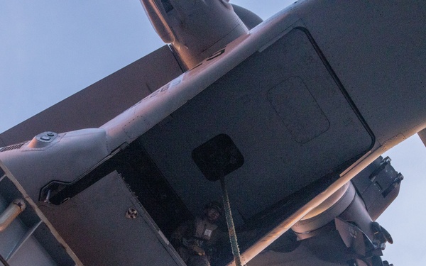 31st MEU | BLT 1/7 night fast-rope training