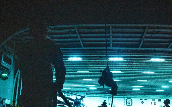 31st MEU | BLT 1/7 night fast-rope training