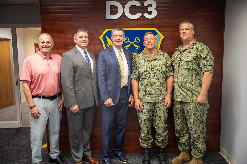 DC3 Hosts Rear Admiral Jonathan Stephens