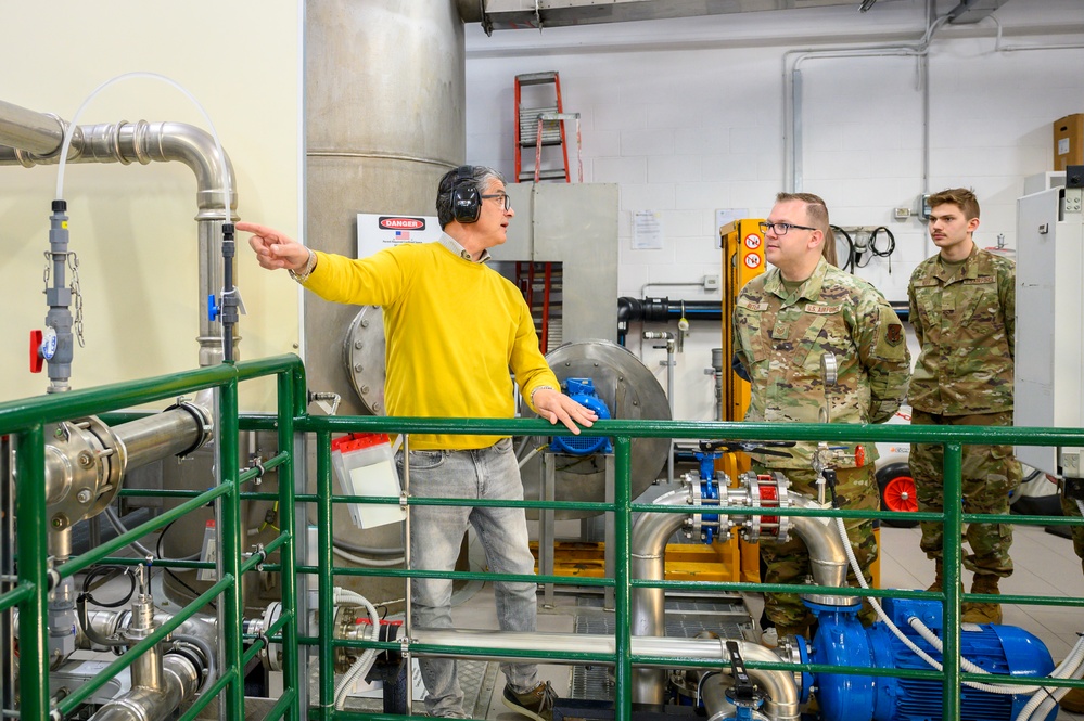 New York Air National Guard Airmen Train Overseas in Italy