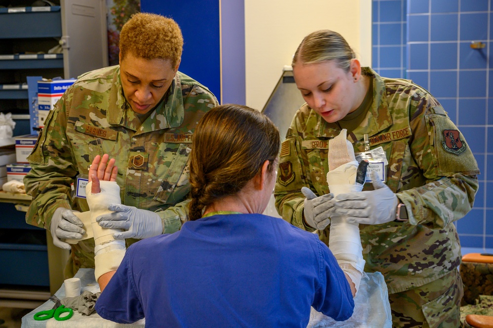 New York Air National Guard Airmen Train Overseas in Italy