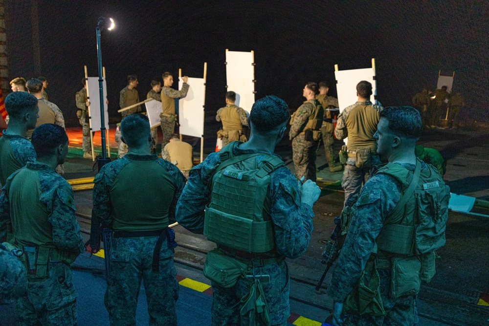 31st MEU | BLT 1/7 conducts night live-fire deck shoot