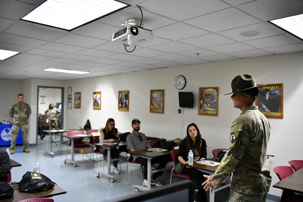 Local Media Executives Experience a Day in the Life of a Soldier