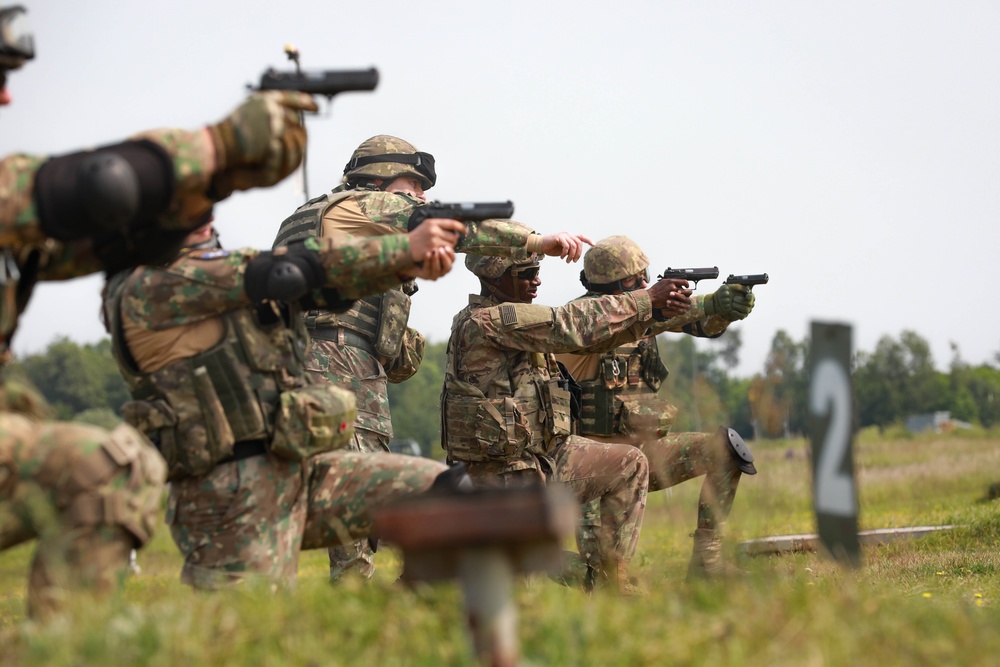 U.S. Army Soldiers exchange skills in Romanian shooting competition