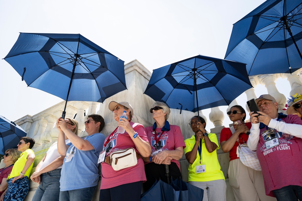 All-Female Veteran Honor Flight Visits Arlington National Cemetery