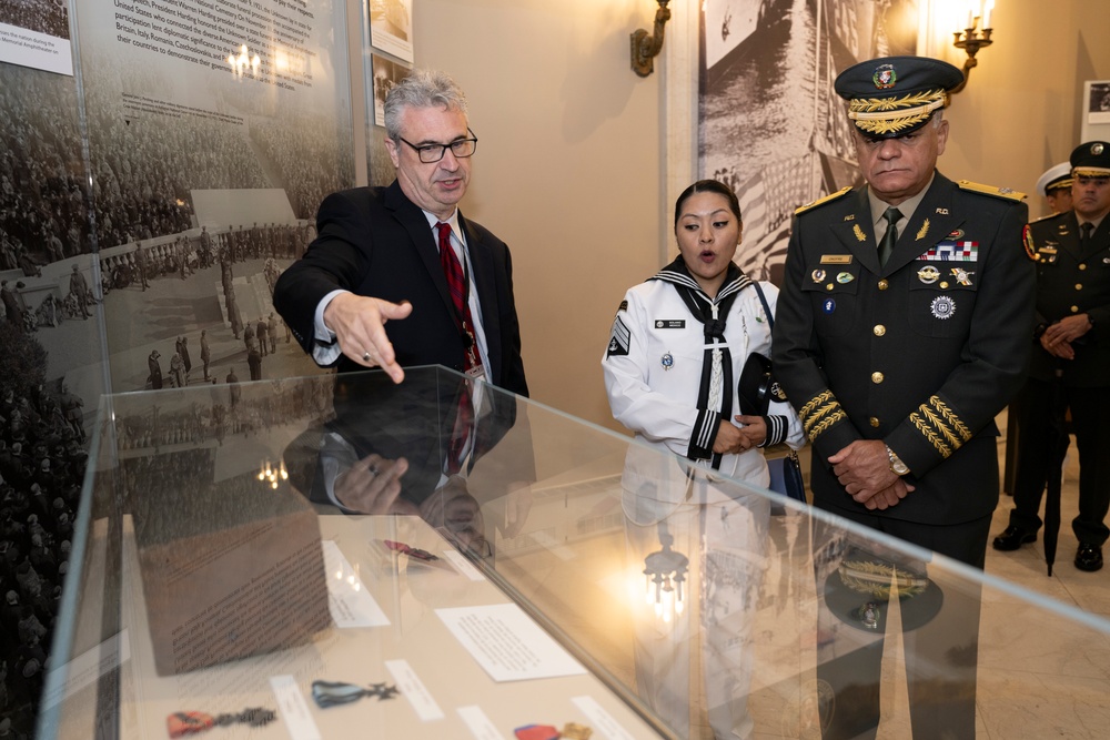 Minister of Defense of the Dominican Republic Lt. Gen. Carlos Antonio Fernández Onofre Visits Arlington National Cemetery