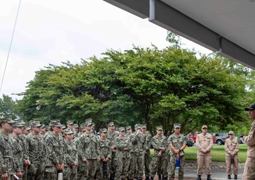 SURFLANT Speaks to Midshipmen during PROTRAMID