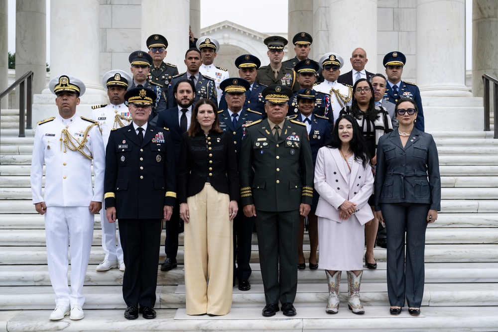 Minister of Defense of the Dominican Republic Lt. Gen. Carlos Antonio Fernández Onofre Visits Arlington National Cemetery