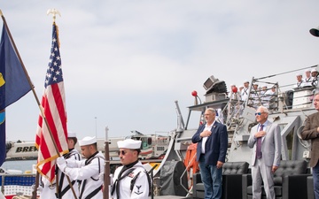 USS Stethem observes namesake memorial ceremony