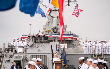 USS Stethem observes namesake memorial ceremony