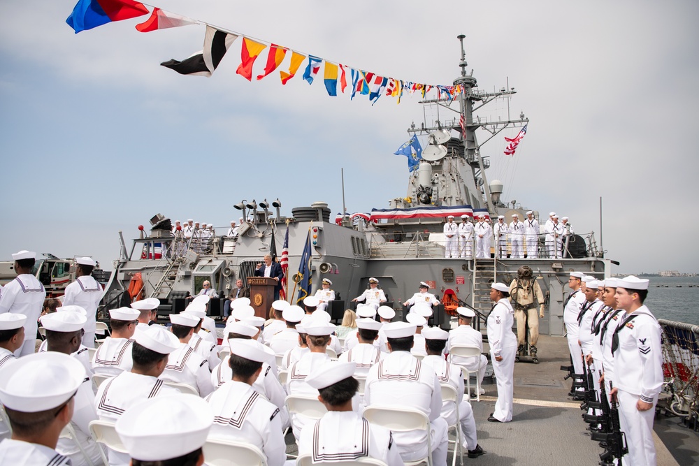 USS Stethem observes namesake memorial ceremony