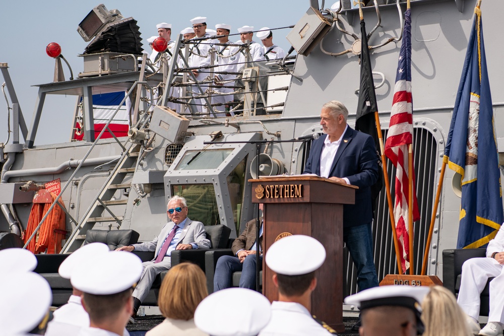 USS Stethem observes namesake memorial ceremony
