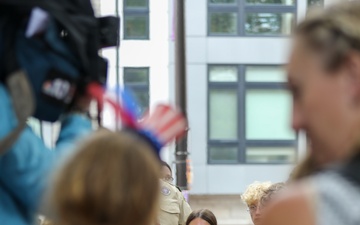 Army Reserve general honors ‘Old Glory’ at U.S. Flag’s birthplace