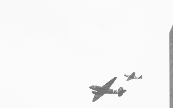 Historic WWII aircraft overfly 250th Army Birthday parade