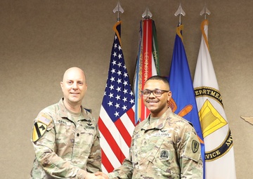 1-13th Aviation Soldier receives TRADOC R2 Guardian award