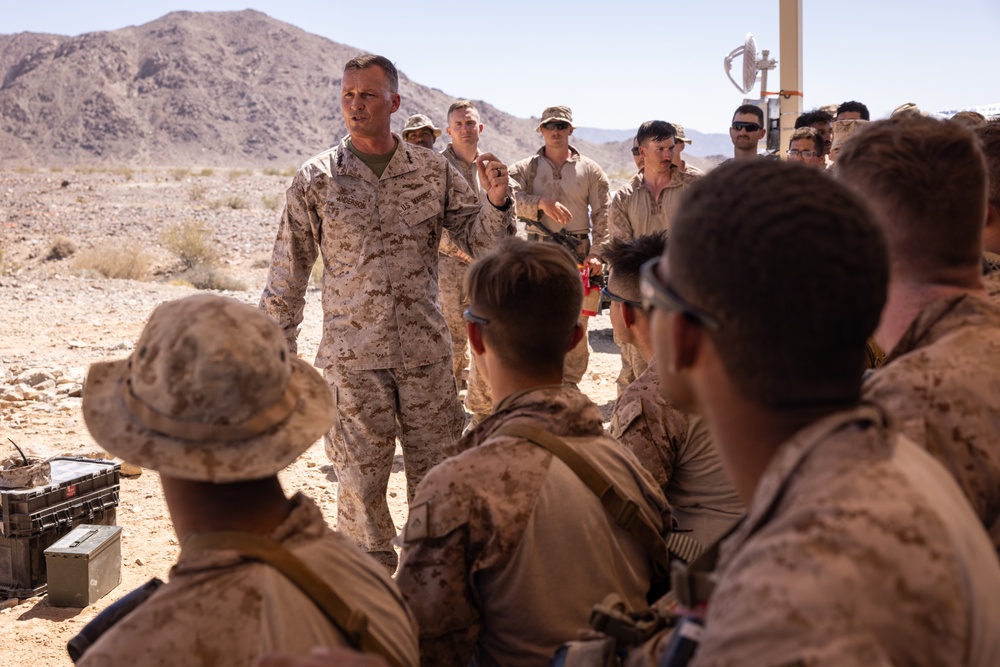 Commander of Marine Forces Reserve Visits Reserve Marines at ITX 3-25