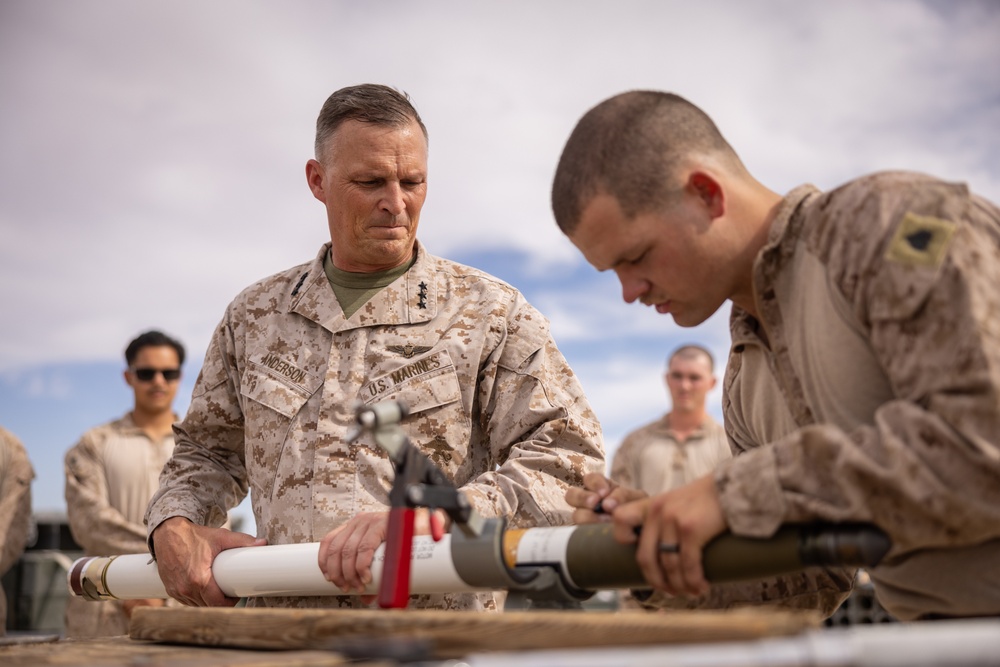 Commander of Marine Forces Reserve Visits Reserve Marines at ITX 3-25