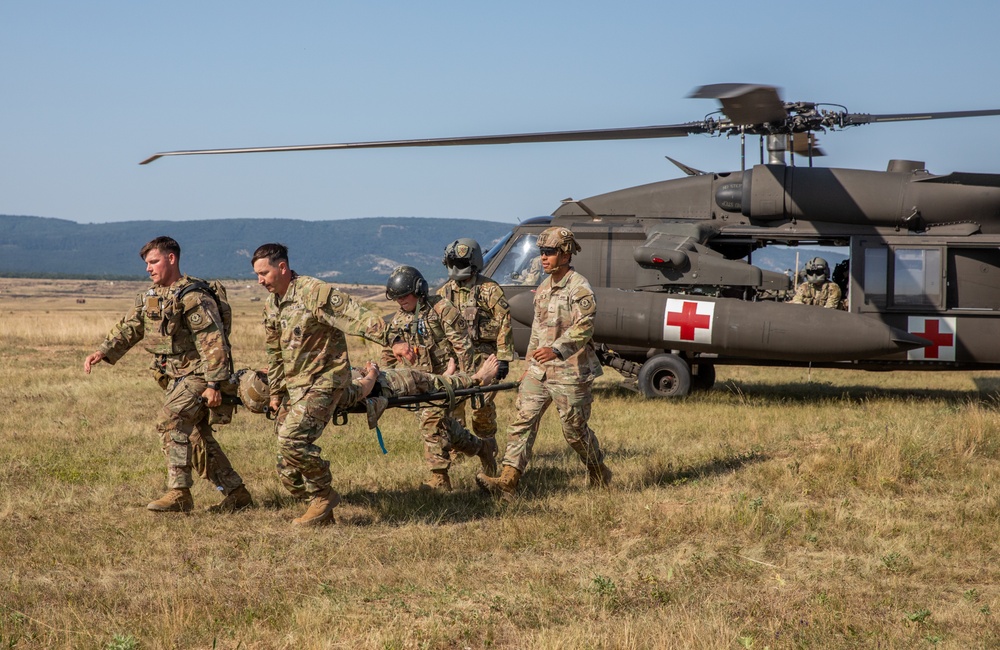 Hot Loading Training for 2CR medics during Saber Guardian 25